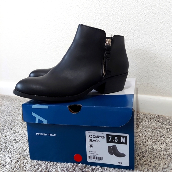 Arizona Jean Company Shoes - NWT Black Heeled Booties with Zipper